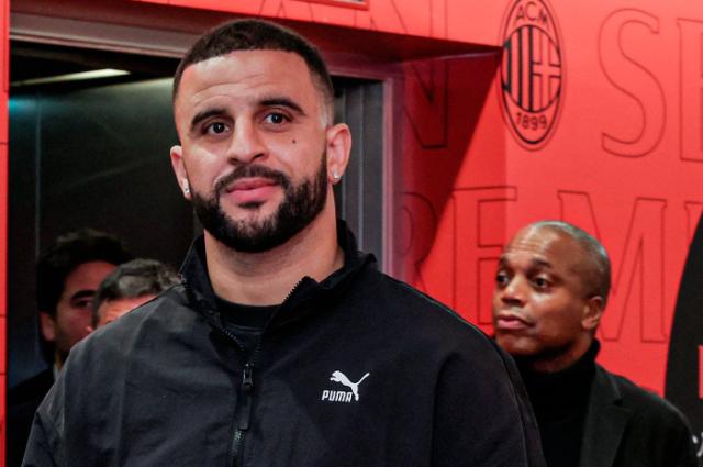 官方：沃克租借加盟AC米兰 合同中包含买断条款